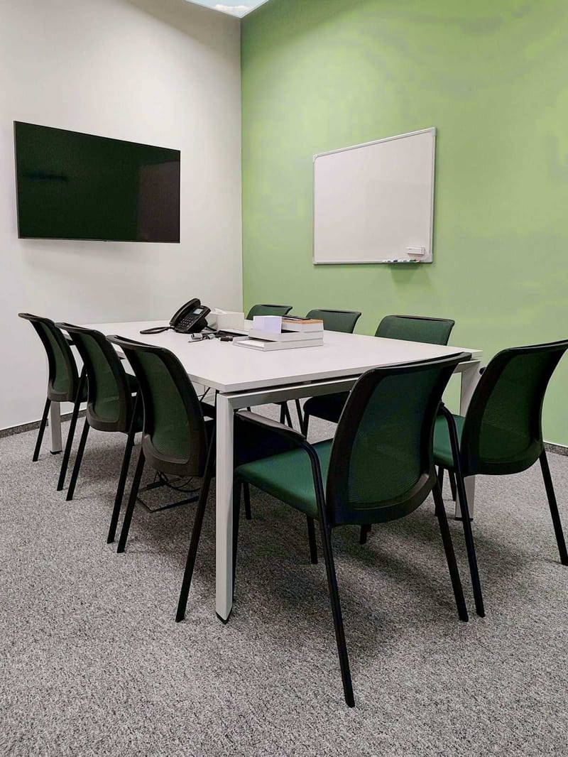 IWG (Regus) - 982-4 Kacirkova, 15800 - Prague image 3