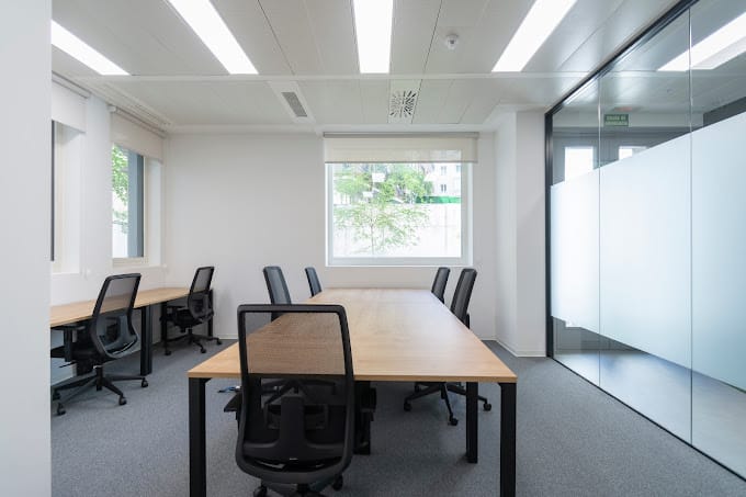 First Workplaces - 54 Calle Maria de Molina, 28006 - Madrid image 3