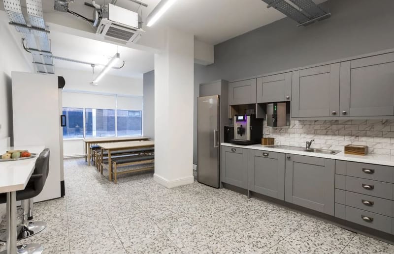 Pembroke Hall - 34-37 Clarendon Street, D2 - Dublin image 3