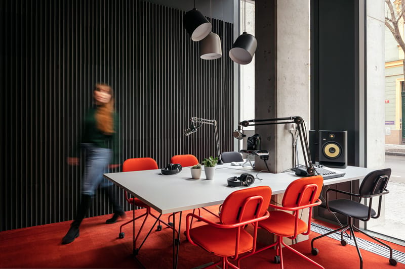 Scott.Weber Workspace - 39 Pernerova, Praha 8 - Prague image 8