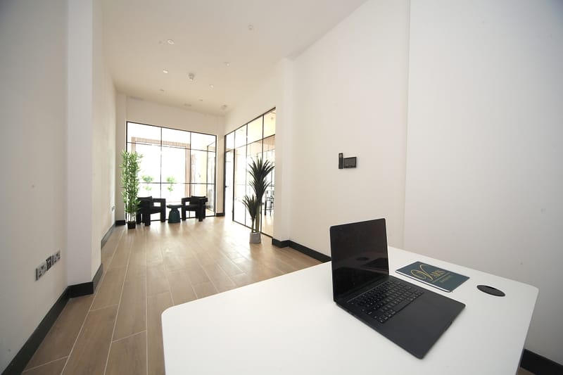 Varis Workspaces Ltd - 751 High Road, N12 8LD - North Finchley image 2