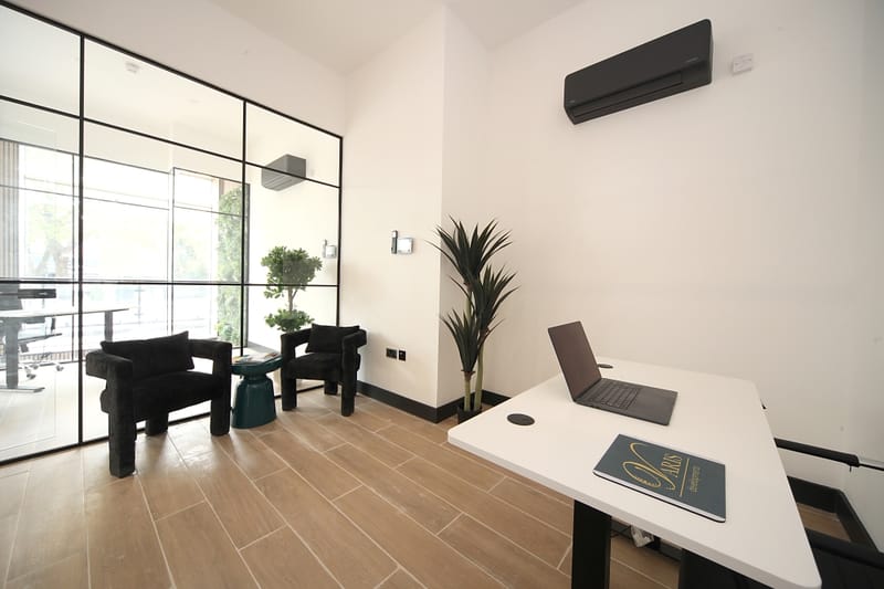 Varis Workspaces Ltd - 751 High Road, N12 8LD - North Finchley image 8