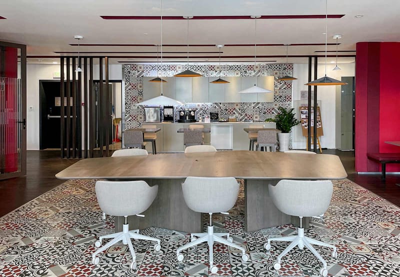 IWG (Regus) - 33 Le Duan Street - Ho Chi Minh City image 2