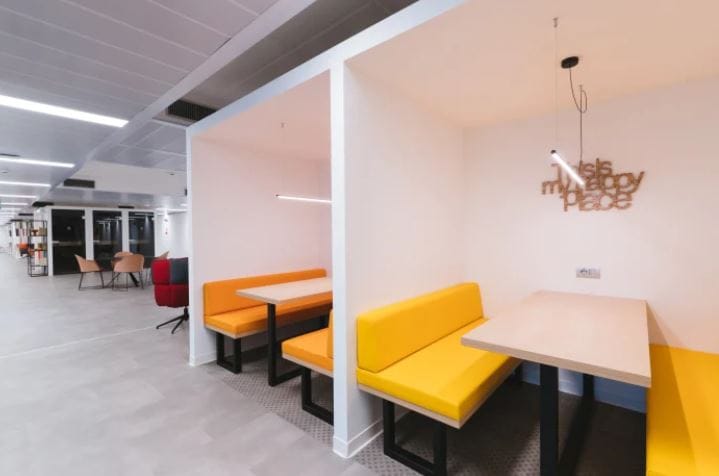 IWG (Regus) - No.10 - 33 Street, 700000 - Ho Chi Minh City image 2