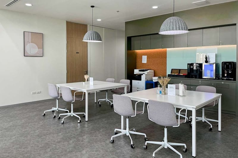 IWG (Regus) - 66 Tower - 2556 Sukhumvit Road, 10260 - Bangkok image 6