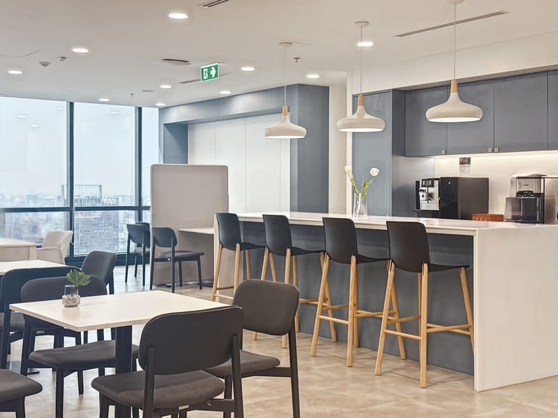 IWG (Regus) - Shinawatra Tower 3 - 1010 Viphavadi Rangsit Road, 10900 - Bangkok image 6