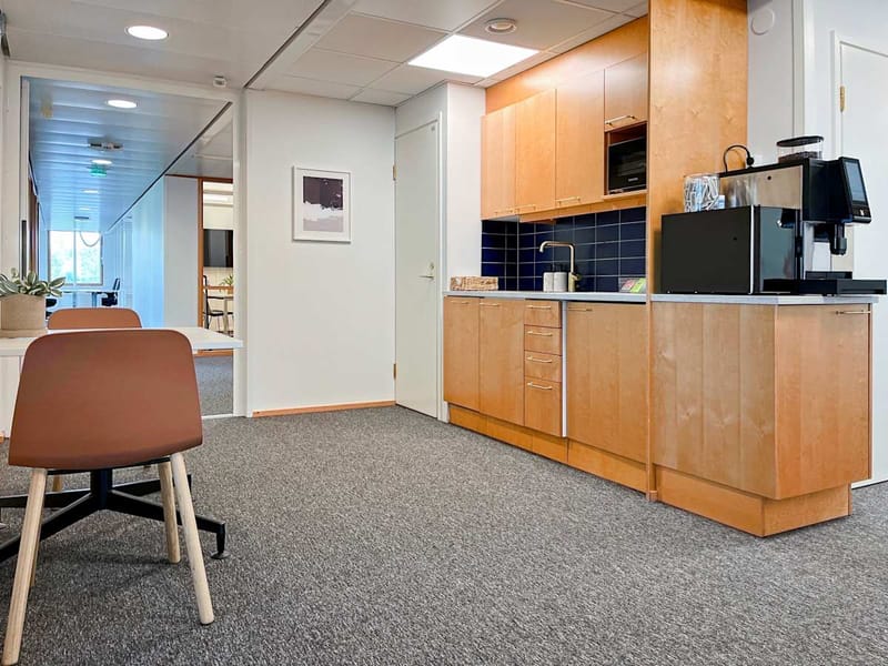 IWG (Regus) - 2 Lentokatu, 90460 - Oulu image 6