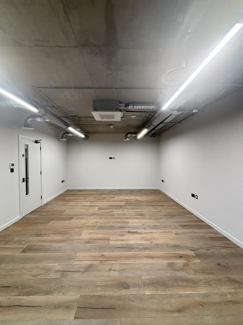 Hello Owl (Leased 234 - 1,100 sqft) - Swaker Yard - 2C Theobald Street, WD6 - Borehamwood image 15