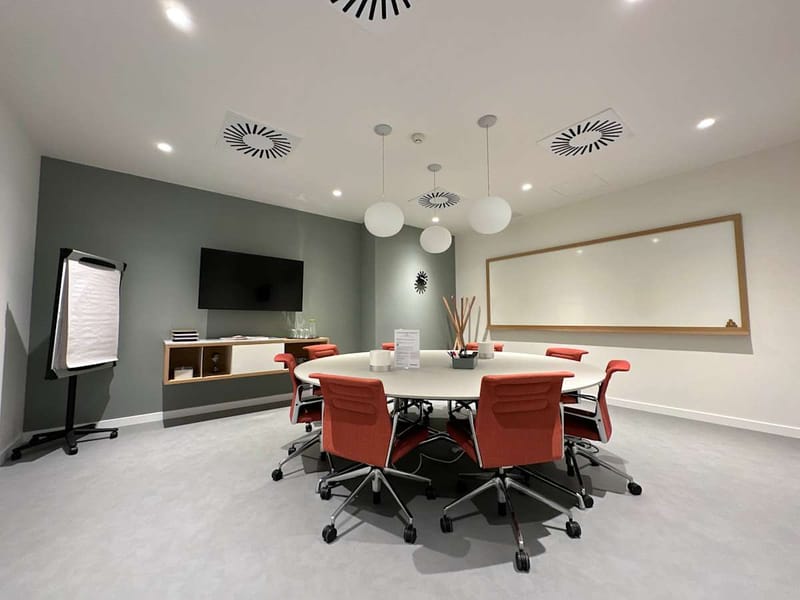 Regus - Polaris - 12 Avenida de Manoteras, 28050 - Madrid image 9