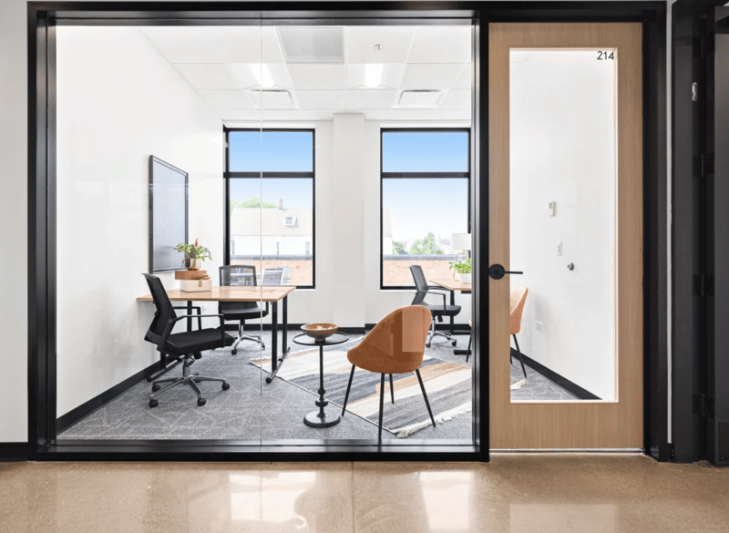 Expansive - North Center - 3838 N Ravenswood, 60613 - Chicago, IL image 6