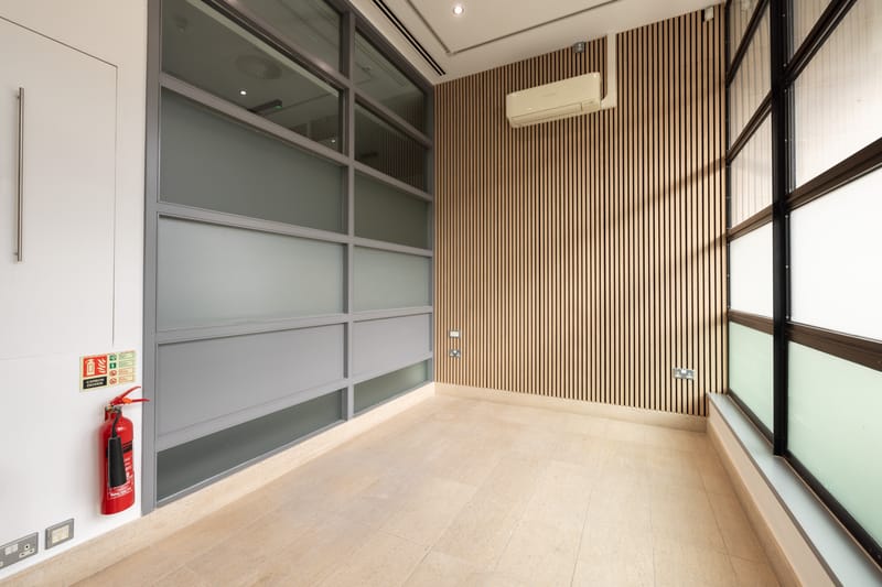 Sub800 Managed (1,243 - 1,243 sqft) - 25 W Tenter St, London E1 8DT, UK image 17