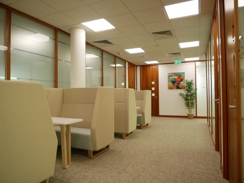 Cubix (Managed 150 - 614 sqft) - 5 Oaks Court - Warwick Road, WD6 1GS - Borehamwood image 5