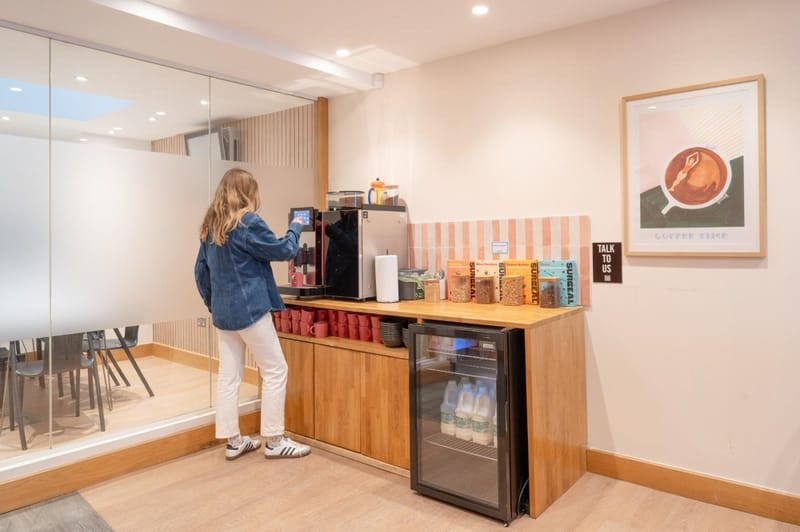 The Sandbox Workspace - 58 Borough High Street, SE1 1XF -  Borough image 5