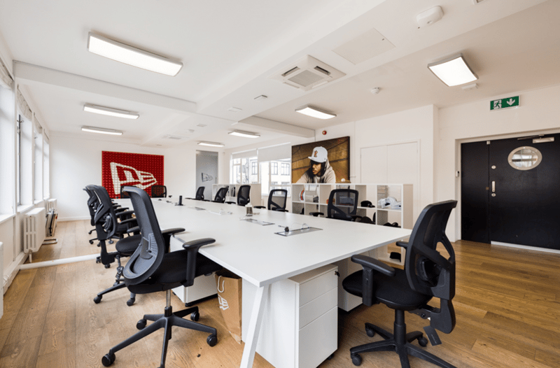 Workplace Plus (Managed 1,633 sqft) - 41-42 Eastcastle Street, W1W 8DU - Oxford Circus image 2