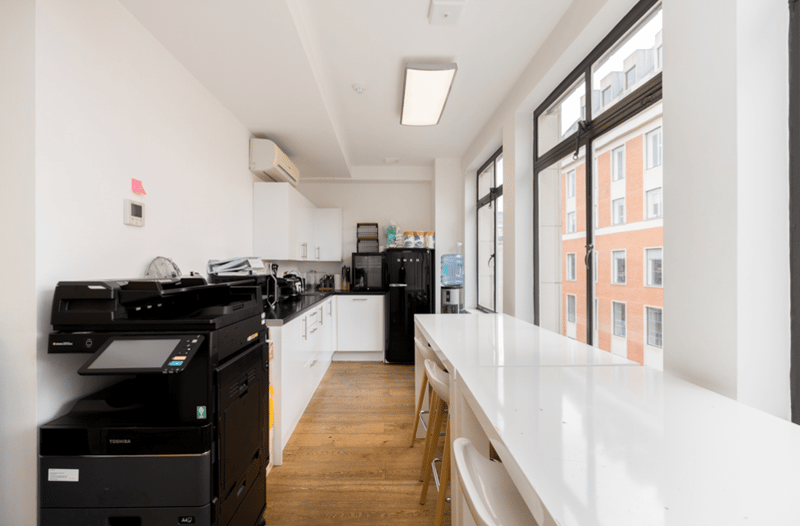 Workplace Plus (Managed 1,633 sqft) - 41-42 Eastcastle Street, W1W 8DU - Oxford Circus image 9