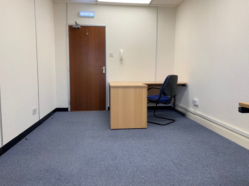 Safestore (Managed 170 - 1,000 sqft) - 78-86 Pennywell Road, BS5 - St Jude's - Bristol image 8
