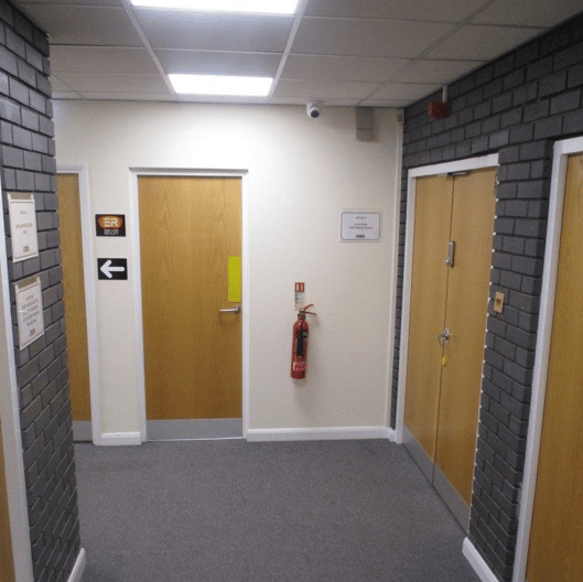 Safestore (Managed 115 - 600 sqft) - Dukes Park Industrial Estate - 17-19 Richmond Rd, CM2 - Chelmsford image 5
