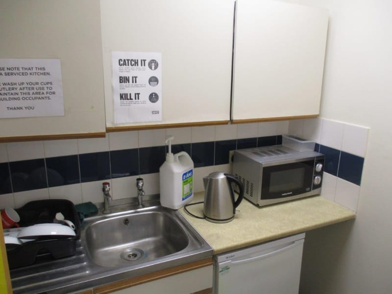 Safestore (Managed 115 - 600 sqft) - Dukes Park Industrial Estate - 17-19 Richmond Rd, CM2 - Chelmsford image 7