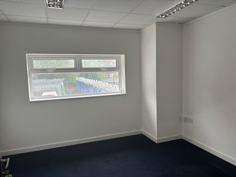 Safestore (Managed 90 - 175 sqft) - Portway Road, WA10 - Wednesbury image 5