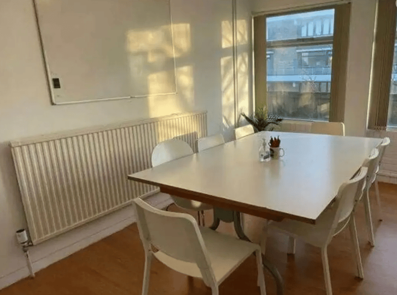 Space 32 - 2a Stormont Road, SW11 - Clapham image 4