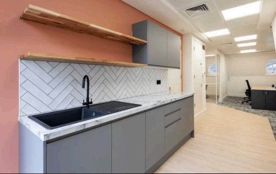 Workplace Plus (Managed 1,963 sqft) - 33-35 Cornhill - EC3V 3ND - Bank image 2