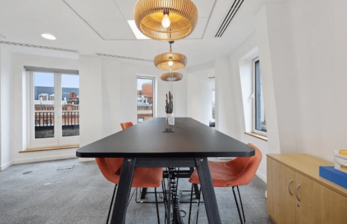 UNION (Managed 1,941 sqft) - 39 Charing Cross Road, WC2H - Leicester Square image 3