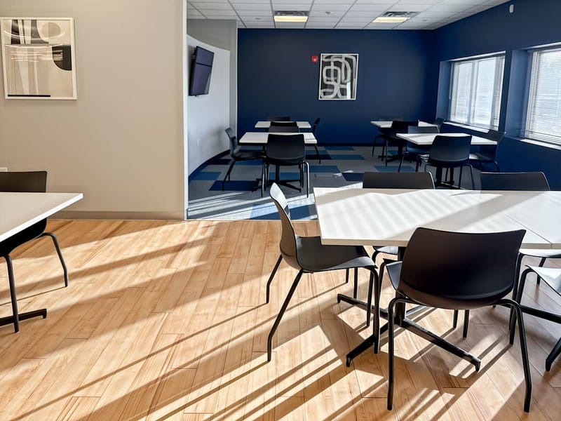 Regus - 44 Apple St, 07724 - Tinton Falls image 10