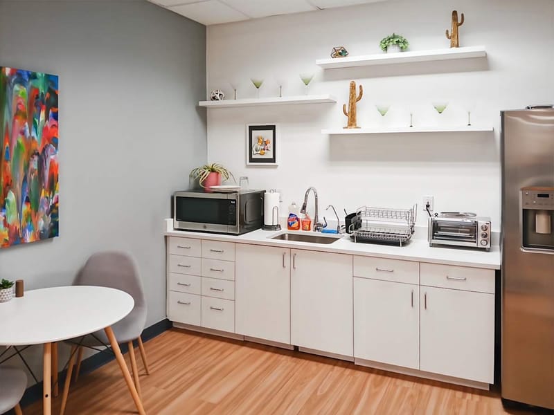 Regus - 16930 East Palisades Blvd, 85268 - Fountain Hills image 6