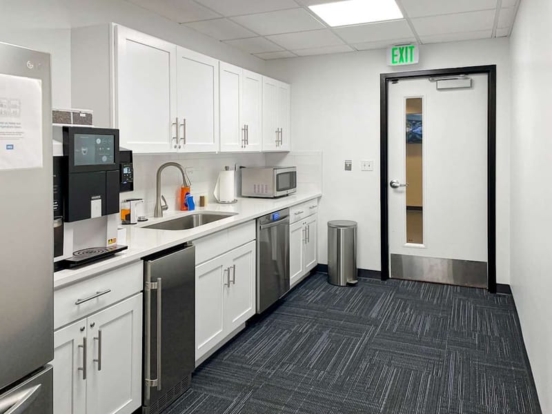 Regus - 4200 Fashion Square Blvd., 48603 - Saginaw image 6