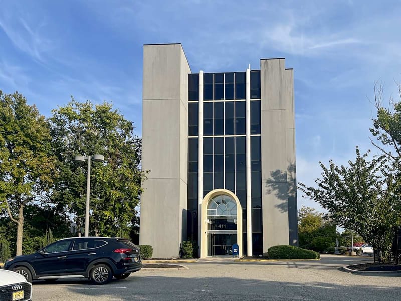 Regus - 411 State Route 17, 07604 - Hasbrouck Heights image 11