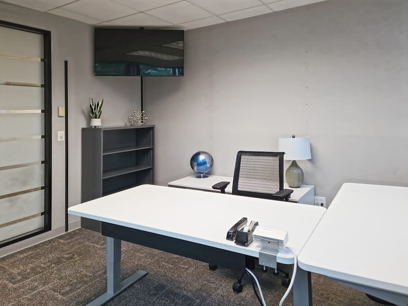 Regus - 4515 N. River Blvd. NE, 52411 - Cedar Rapids image 4