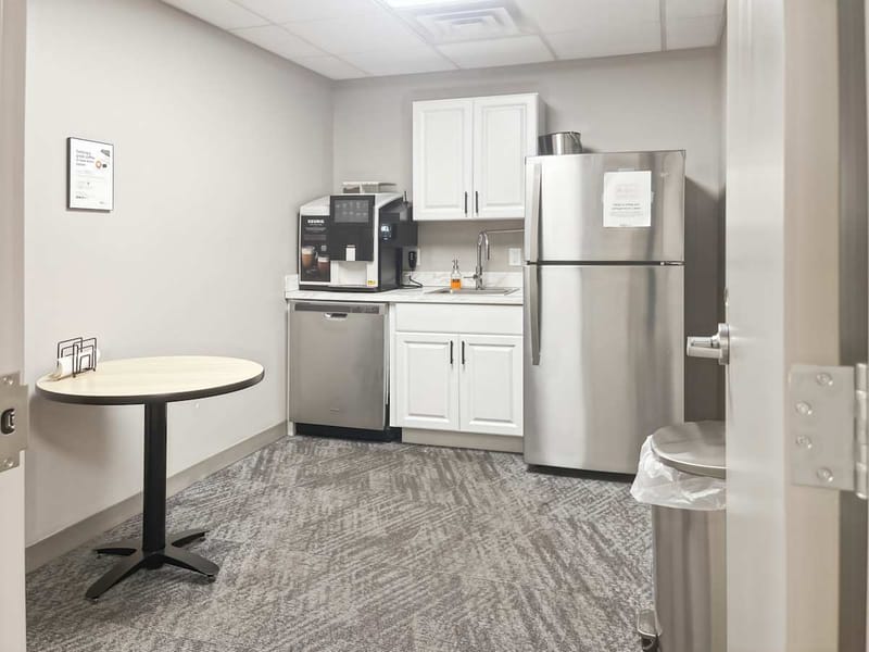 Regus - 3950 Sunforest Ct, 43623 - Toledo image 6