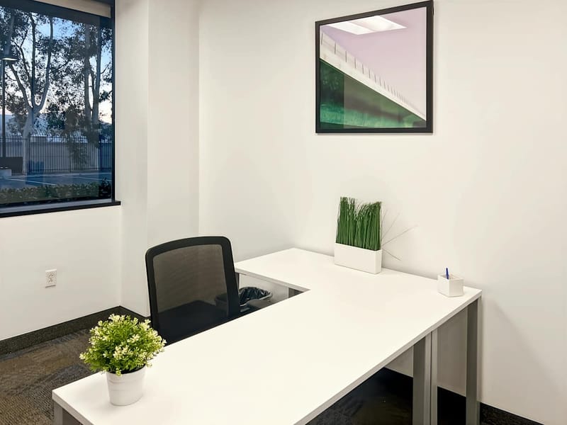 Regus - 16868 Via Del Campo Ct., 92127 - San Diego image 9