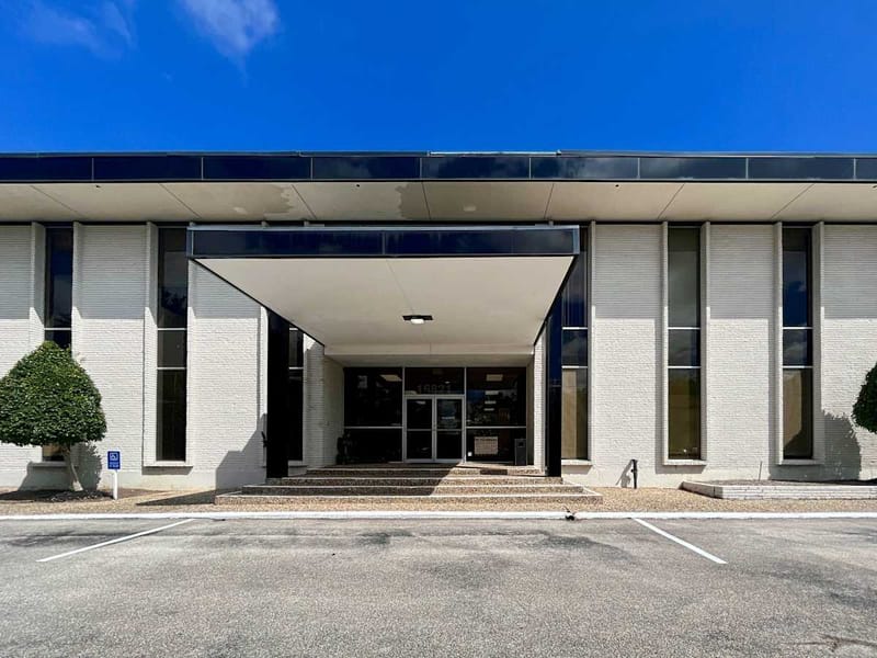 Regus - 16821 Buccaneer Ln., 77058 - Houston image 11