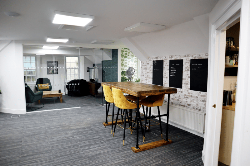 Guy & Co - 2/2 Bearford House - 39 Hanover Street, EH2 - Edinburgh image 4