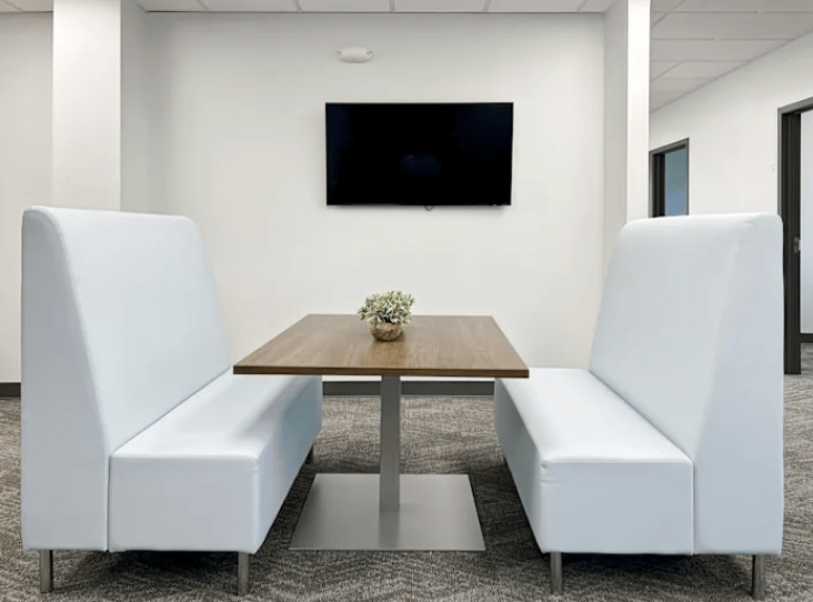 IWG (Regus) - 4595 Broadmoor Ave SE, 49512 - Grand Rapids - MI image 4