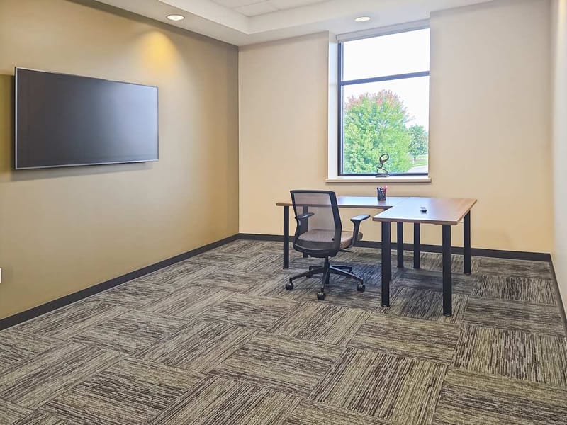 IWG (Regus) - 3402 Oakwood Mall Dr, 54701 - Eau Claire, WI image 4