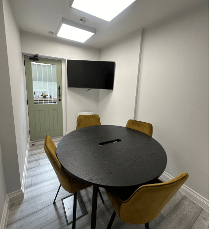 Nammu Workplace - Apple Market Hub - 9 Crown Passage, KT1 1JD - Kingston image 9
