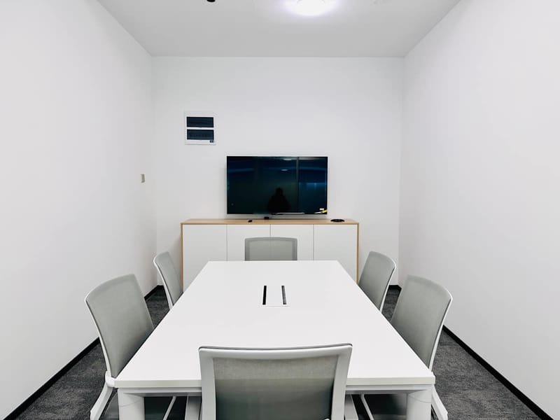 IWG (Regus) - Reeb Building - 28 Lane 379 - South Hongmei Road, 200237 - Minhang image 10