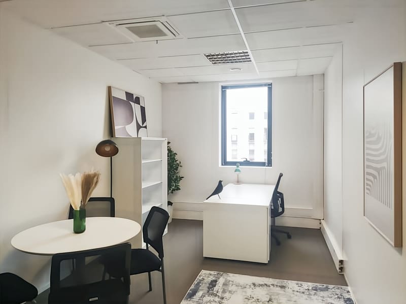 Regus - 9- 11 rue Gaston Boyer image 4