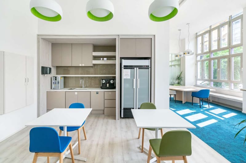 Regus - Vasileos Irakleiou 53 & Karolou Ntil image 6