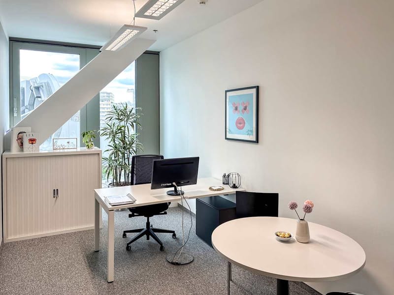 Regus - THE ICON VIENNA,Tower 24,3rd Floor Wiedner Gürtel 13 image 8