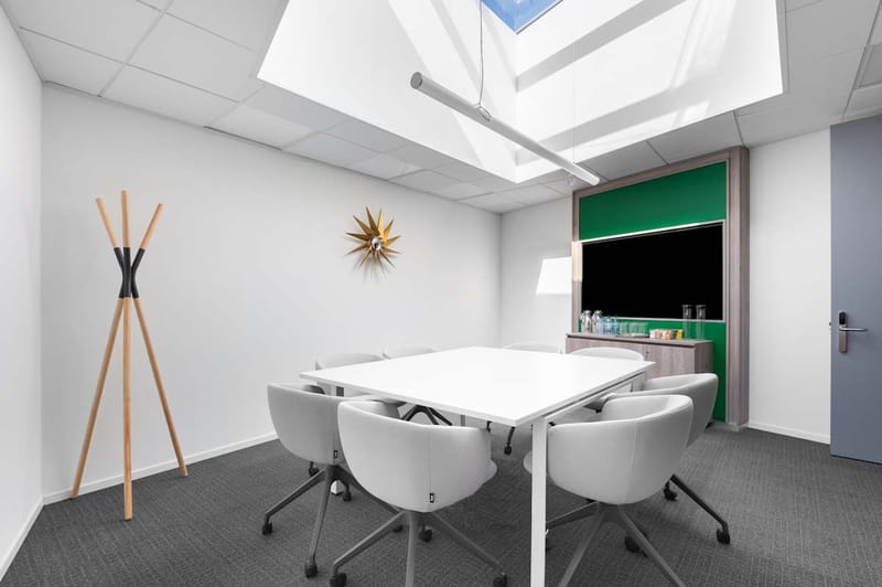Regus - Piazza Carlo Magno n.21 image 3