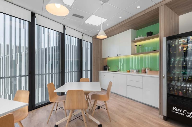 Regus - Piazza Carlo Magno n.21 image 8