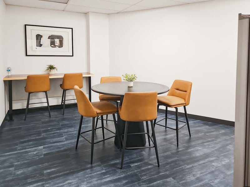 Hq - 2055 Craigshire Rd,Suite 410 image 5