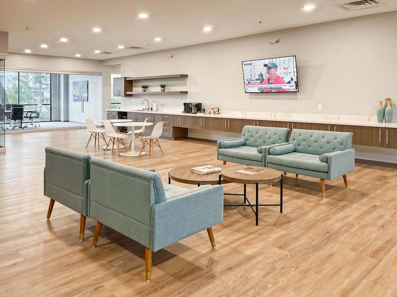 Regus - 1135 Grand Central Parkway image 5