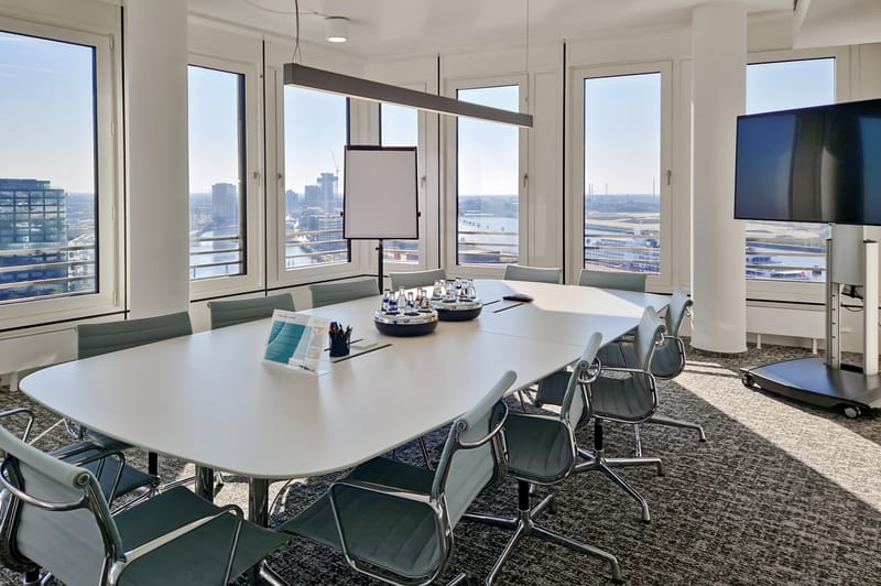 Signature - Signature by Regus Watermark,Überseeallee 10 image 16