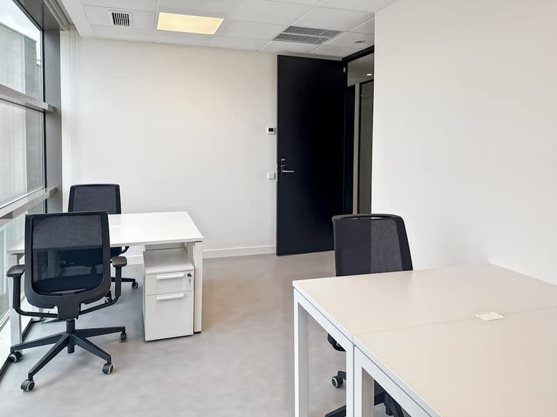 Spaces - PE AVALON, Calle Santa Leonor 65 image 12