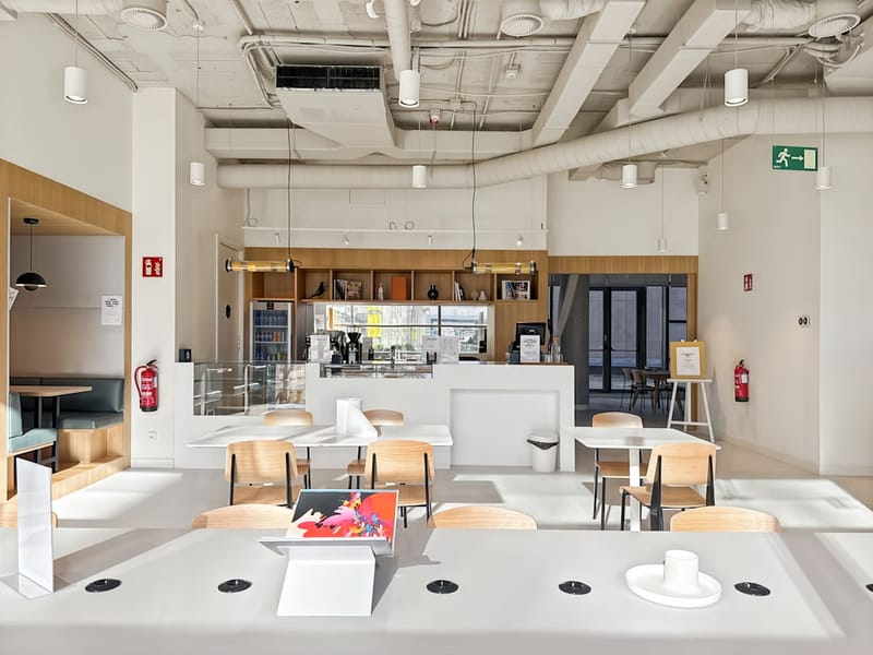 Spaces - PE AVALON, Calle Santa Leonor 65 image 6