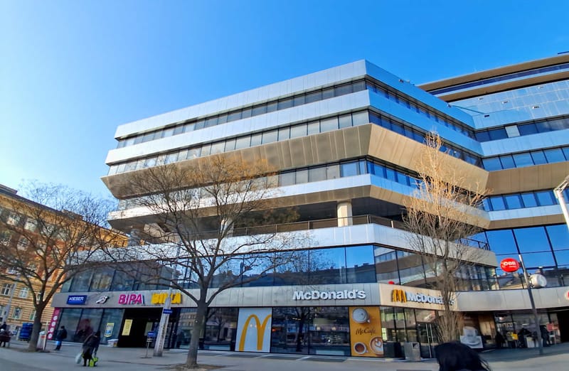 Spaces - Julius-Tandler-Platz 3 image 2